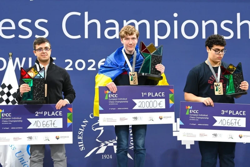 Azərbaycan şahmatçıları Avropa çempionatında gümüş və bürünc medal qazandılar, Dünya Kubokuna vəsiqə əldə etdilər - FOTO