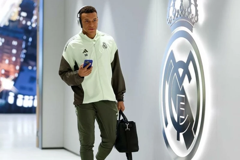 Mbappe Mançester Siti ilə oyunu buraxa bilər (Əzələ problemi)