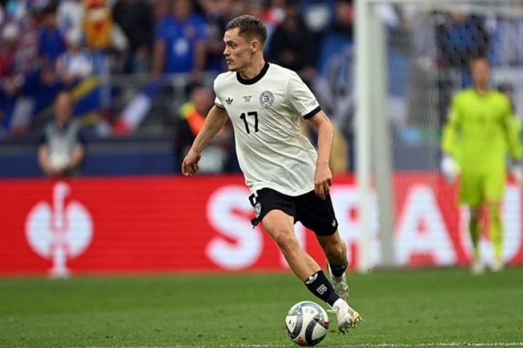 Florian Virts Liverpul tarixinin ən bahalı transferi olmağa yaxındır