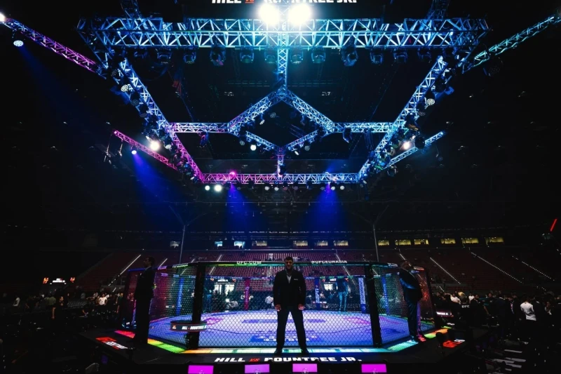 Вечер UFC стартовал в Баку: Мухаммад Усман выиграл первый бой, азербайджанские представители также будут бороться - ОБНОВЛЯЕТСЯ/ВИДЕО