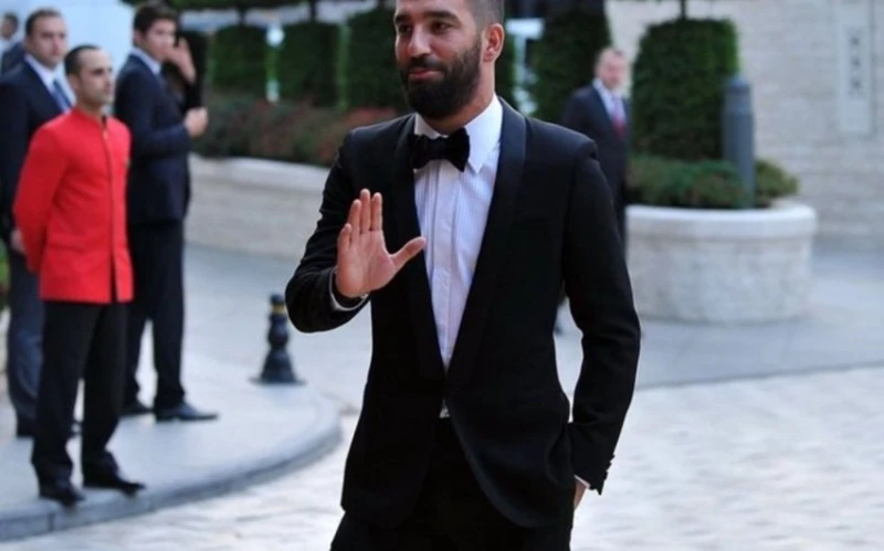 Arda Turan, çalışdırdığı klubdan ayrıldı