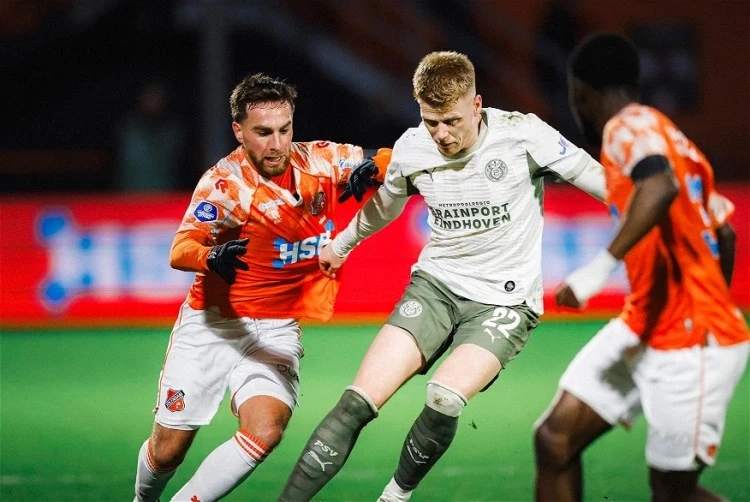 Ozancan Kökçü'nün takımı Volendam PSV'yi mağlup etti