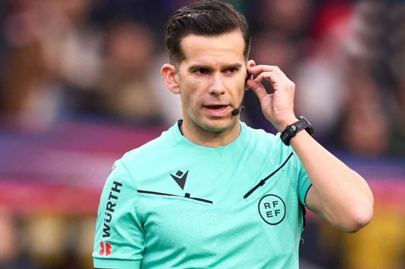 Real Madrid - Selta oyununda 3 qırmızı vərəqə: Üçüncü qovulan Endrik oldu