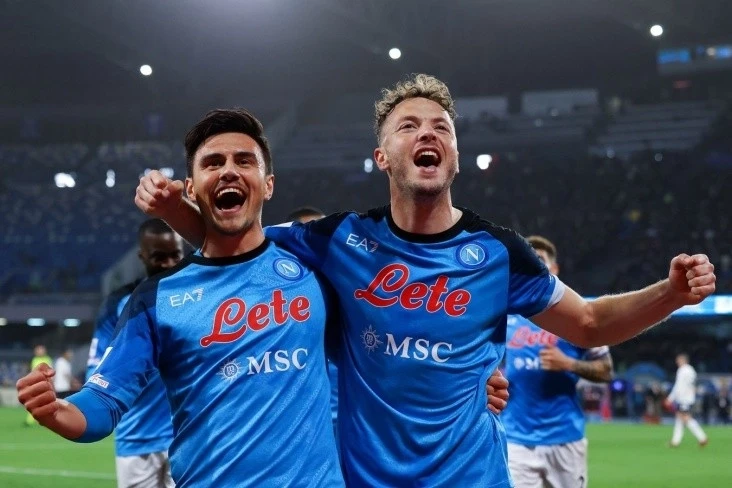 Napoli 24 Yaşındaki Lorenzo Lucca ile Kişisel Şartlarda Anlaştı