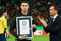 Kriştiano Ronaldo Ginnesin Rekordlar Kitabına düşüb