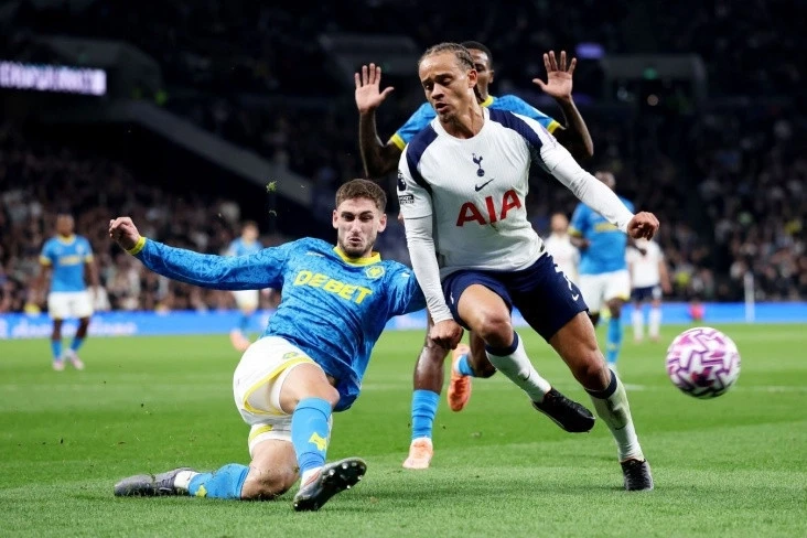 Tottenham - Wolverhampton maçı berabere bitti, Wolverhampton ilk puanını kazandı