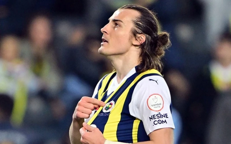 "Fənərbağça"nın futbolçusu zədə səbəbindən 1 ay yaşıl meydanlardan kənar qalacaq