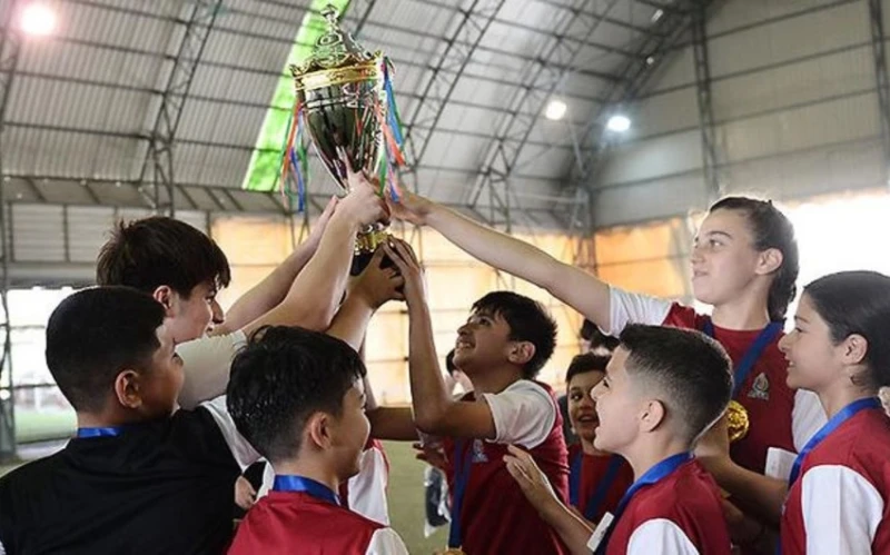 UEFA'nın desteğiyle düzenlenen mini futbol turnuvası sona erdi