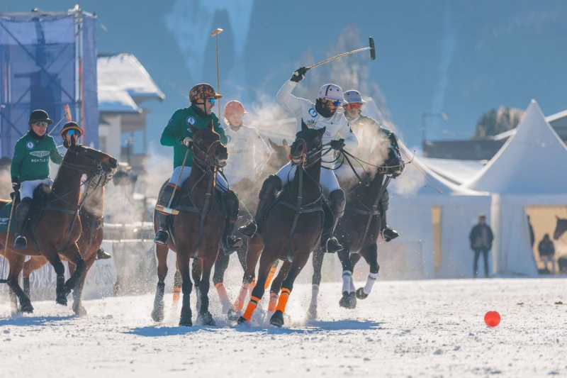 Land of Fire komandası qarüstü polo üzrə Dünya Kubokuna qələbə ilə başladı