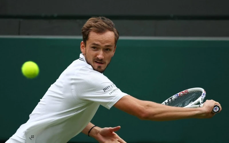 Daniil Medvedev's Scandal with Referee and Offensive Remarks at the US Open