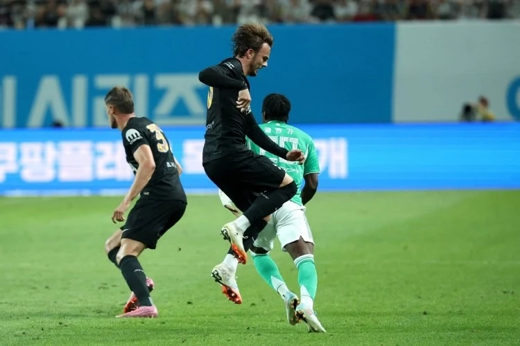 James Maddison blow to Tottenham: midfielder out for a long time