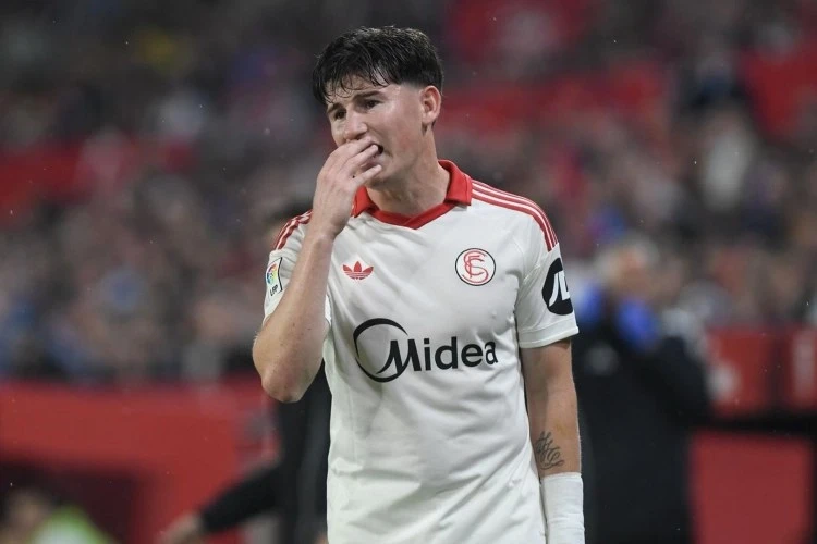Beşiktaş Sevilyanın müdafiəçisi Martines Qauna ilə maraqlanır