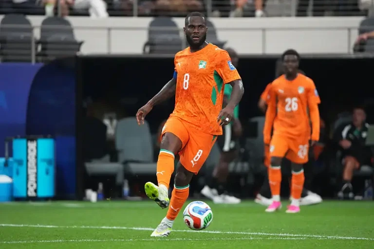 Yuventus Frank Kessiyenin transferi ilə maraqlanır