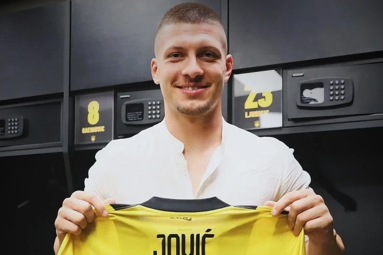 Luka Jovic'in Yeni Kulübü Belli Oldu: Yunanistan Kulübü ile Sözleşme İmzaladı - RESMİ
