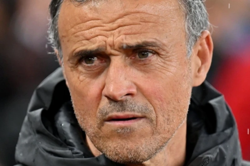 Luis Enrique'nin bisiklet kazası: Köprücük kemiği kırığı ve ameliyat