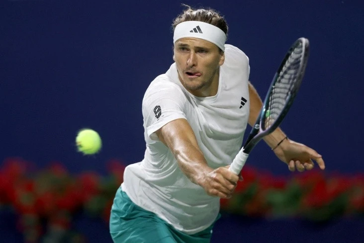 Aleksandr Zverev Vyana ATP-500 turnirinin finalında! Aleksandr Zverev Vyana ATP-500 turnirinin finalında!