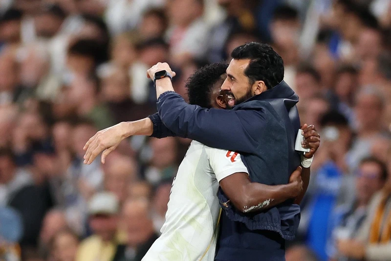 Arbeloa Real Madridlə müvəqqəti ayrılıqdan danışıb