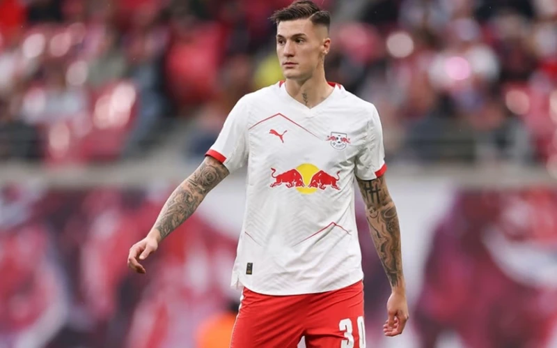Manchester United, Benjamin Sesko'yu transfer etmeye yakın