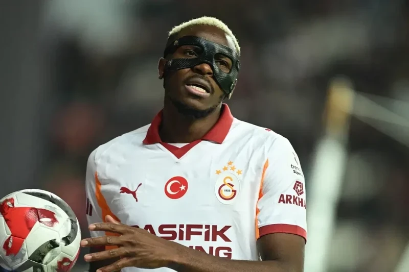 Qallas Çelsini Osimheni transfer etməyə çağırıb