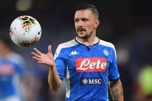 7 illik Napoli karyerasına son