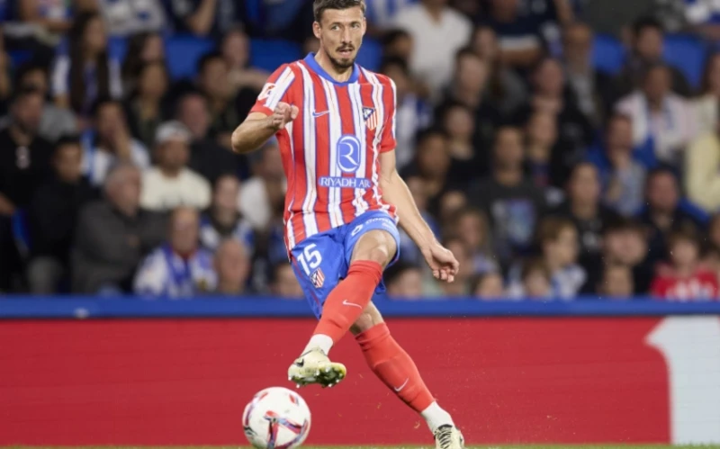 Barcelona in talks to terminate Lenglet's contract