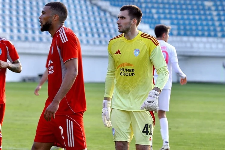 Футбольный клуб Туран Товуз расстался с двумя игроками