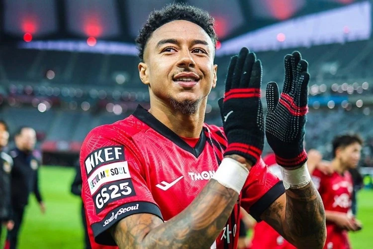 Cessi Linqard Korintiansla anlaşdı