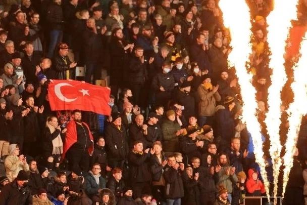 İngiltərə klubundan Türkiyə bayrağı qadağası