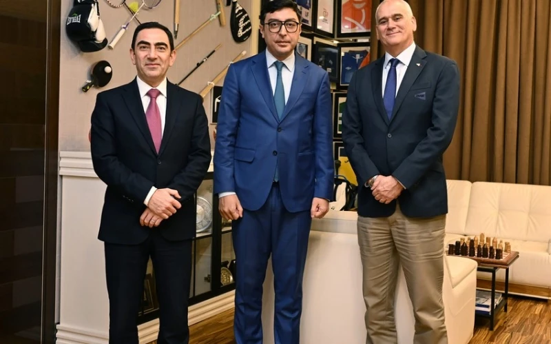 Fərid Qayıbov Dünya Badminton Federasiyasının İnkişaf direktoru ilə görüşüb