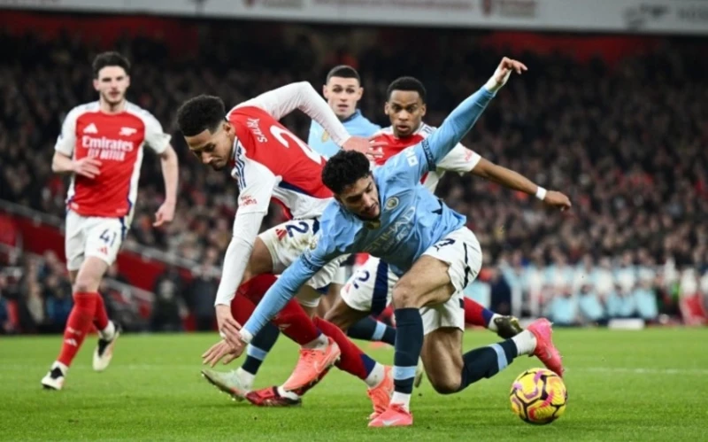 İngiltərə çempionatı: Arsenal Mançester Sitini darmadağın edib
