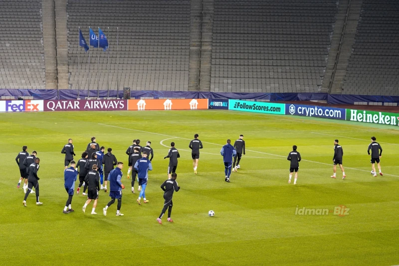 Qarabağ Çelsi ilə Çempionlar Liqası oyunu öncəsi Tofiq Bəhramov adına stadionda məşq etdi