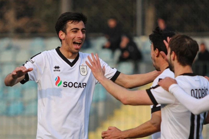 Aghadadash Salyanski Leaves "Neftchi"