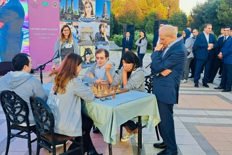 Gəncədə III MDB Oyunlarına dəstək məqsədilə Gəncənin şahmat ulduzları yoldaşlıq matçı keçirilib