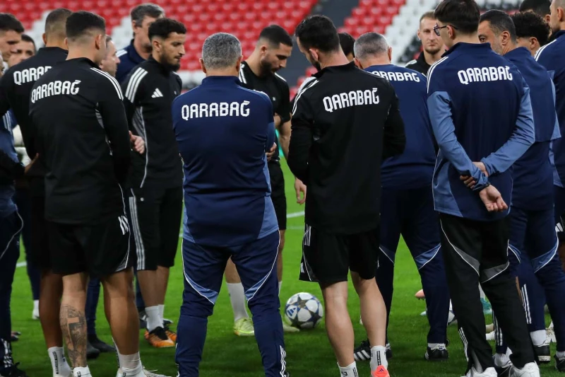 Qarabağ bütün futbolçularının cərimələnməsi ilə bağlı yayılan xəbəri təkzib etdi Qarabağ bütün futbolçularının cərimələnməsi ilə bağlı yayılan xəbəri təkzib etdi