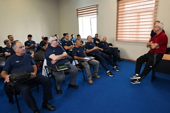 Bakıda futzal hakimləri və inspektorları üçün UEFA dəstəkli seminar keçirilib - FOTO