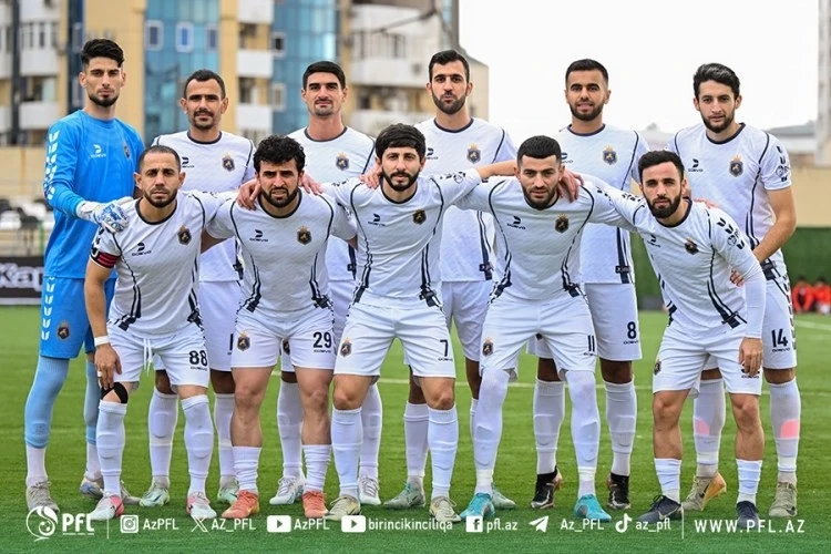 Hankendi beş futbolcuyla yollarını ayırdı