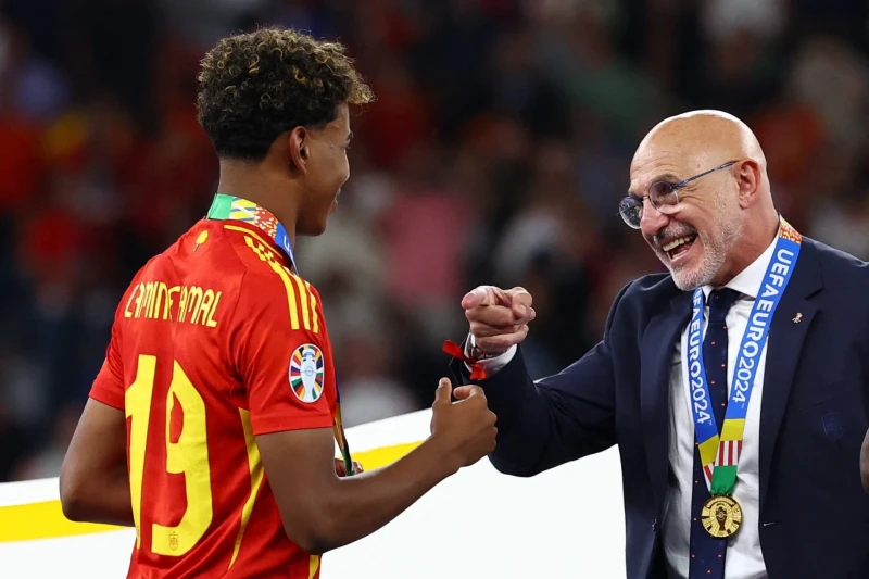 Luis de la Fuente dünya çempionatını qazanan ikinci ispaniyalı baş məşqçi oldu