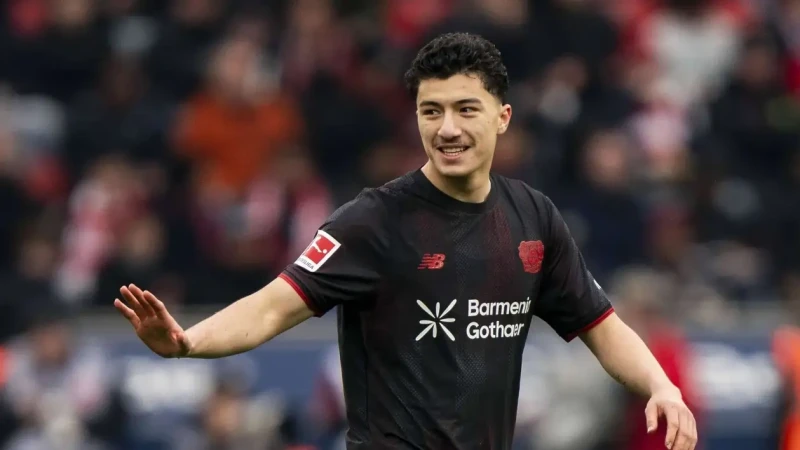 Paris Klubu 20 yaşlı əlcəzairli futbolçuya ciddi maraq göstərir