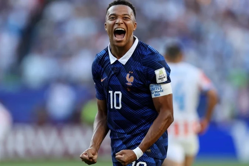 Kilian Mbappe dünya çempionatında yeni rekordlara imza atdı