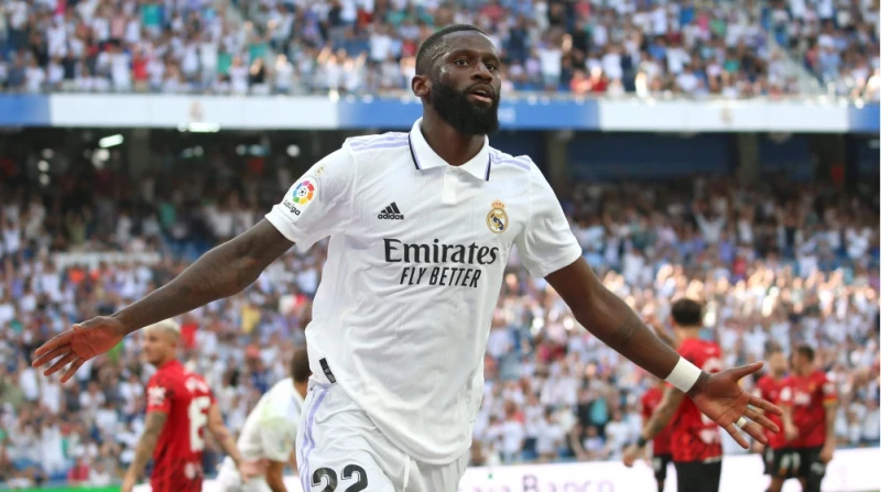 Rüdiger Real ilə müqaviləsini uzadır