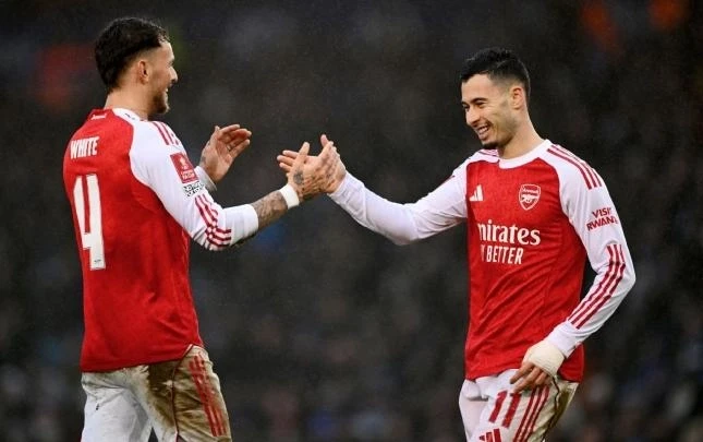 Martinelli het-triki Arsenala qələbə gətirdi