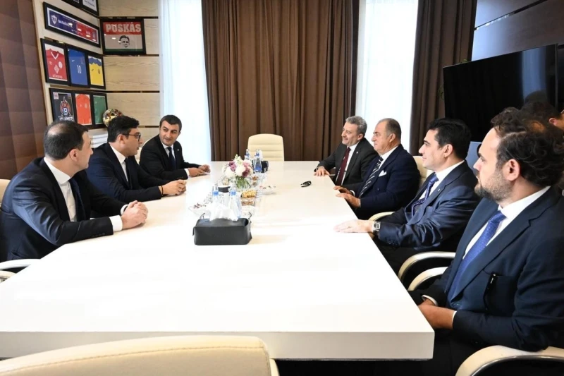 Fərid Qayıbov Fatih Terimlə Azərbaycan futbolunu müzakirə edib