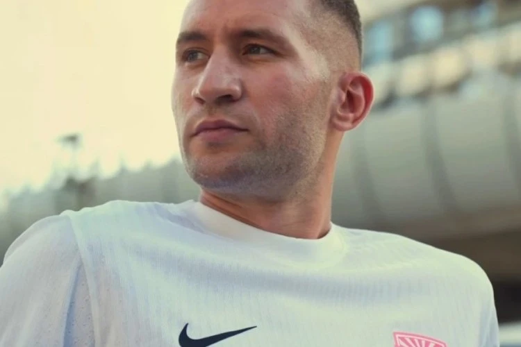 Velko Simic Sabahta - RESMİ