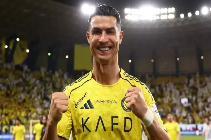 Ronaldo bir aylık aradan sonra dönüşünde duble yaptı ve Al-Nassr, Al-Najma'yı mağlup etti
