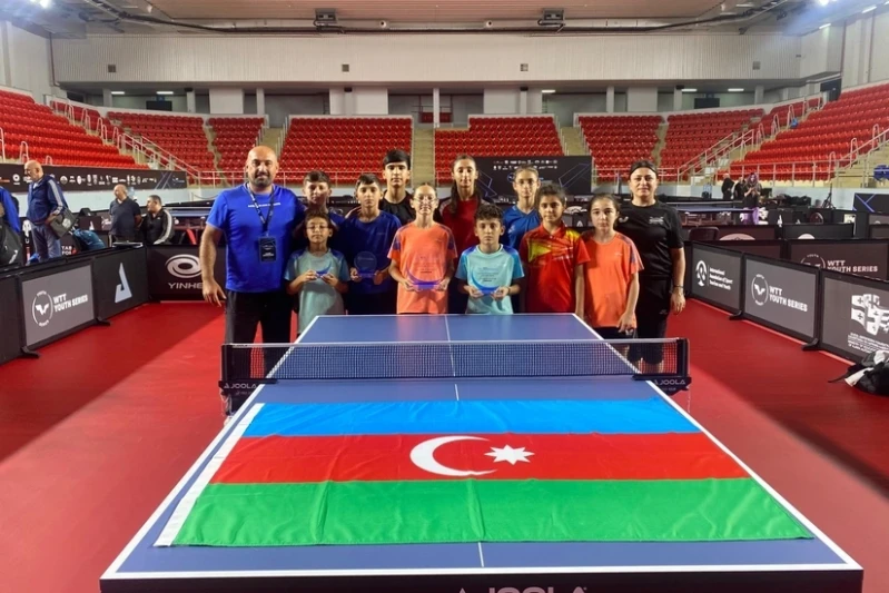 Azerbaijani junior table tennis players win 5 medals in Batumi