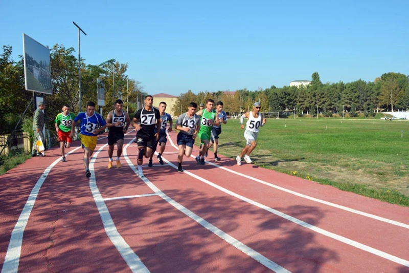 Azərbaycan Ordusunda hərbi qulluqçular arasında atletika yarışları keçirildi