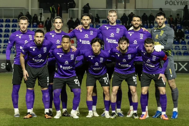 Sumqayıt iki icarə futbolçu ilə yollarını ayırır