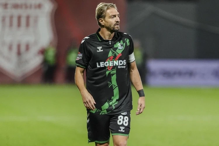 Caner Erkin Sakaryaspordan ayrıldı