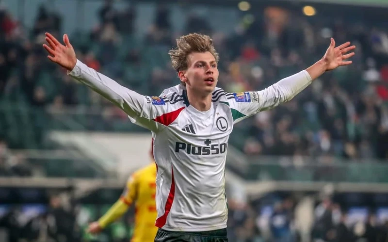 Roma is close to transferring Legia defender Jan Ziolkowski