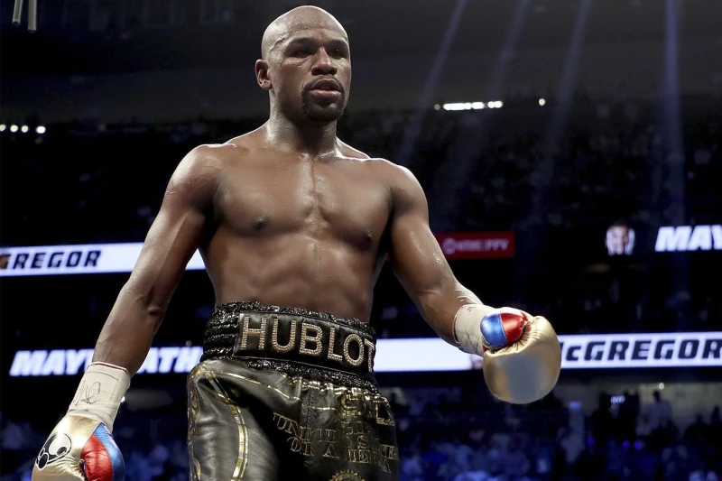 Floyd Mayweather, Atina'da Mike Zambidis ile gösteri maçı yapacak